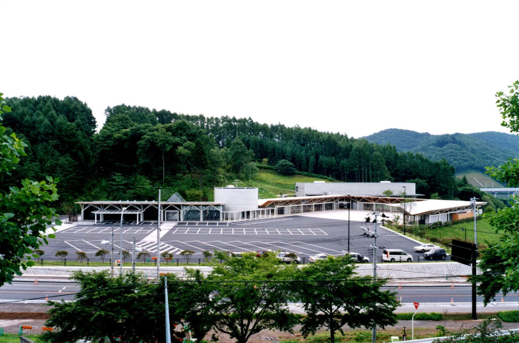 道の駅「石神の丘」（2002年）