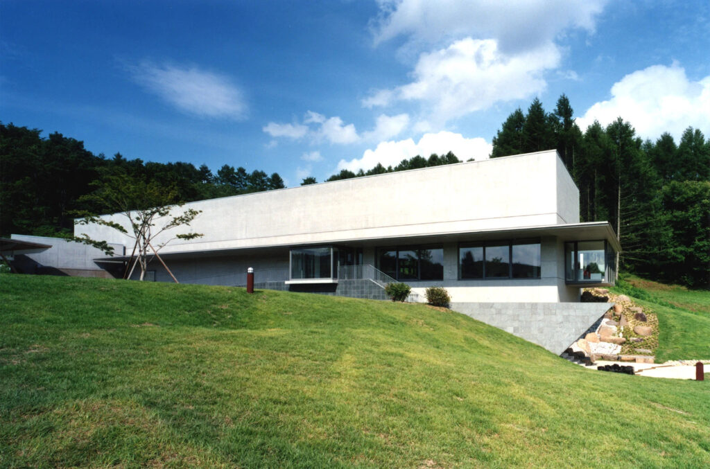 道の駅「石神の丘」（2002年）