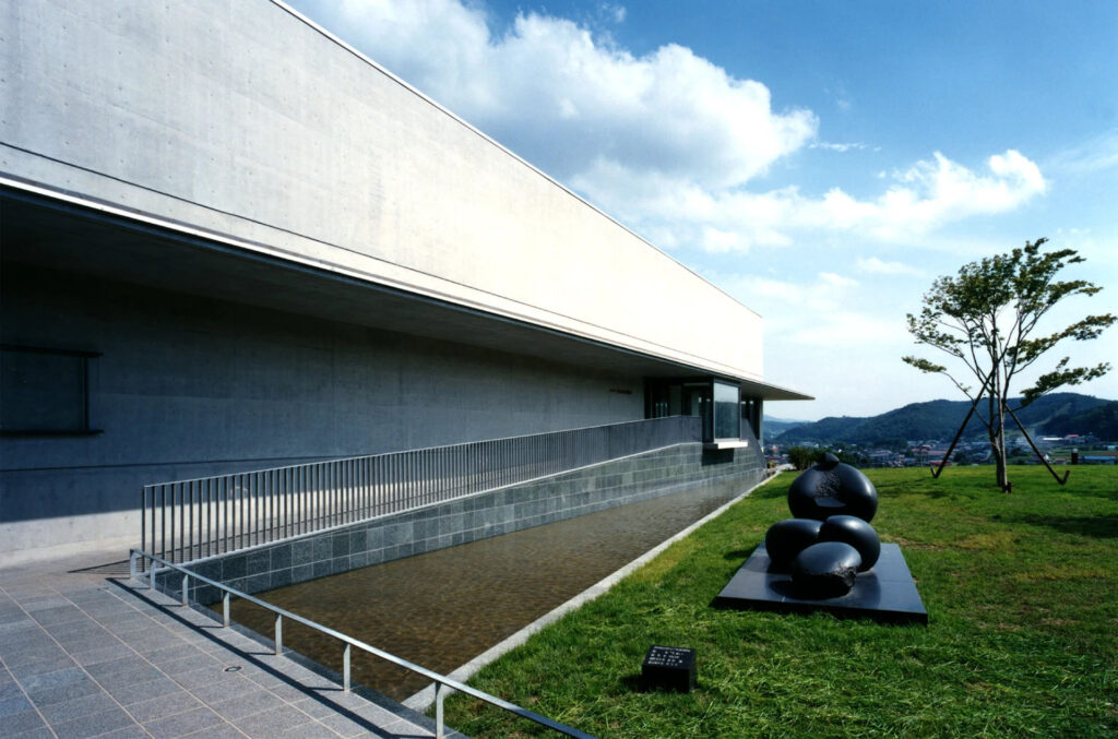 道の駅「石神の丘」（2002年）